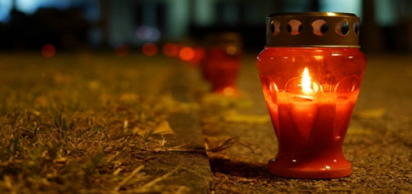 Paljenjem svijeća na zelinskom trgu obilježen Dan sjećanja na žrtvu Vukovara