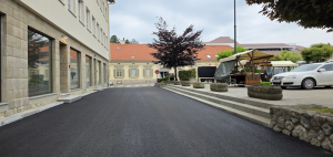 Sanirane stepenice na Trgu Ante Starčevića