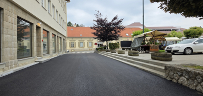 Sanirane stepenice na Trgu Ante Starčevića